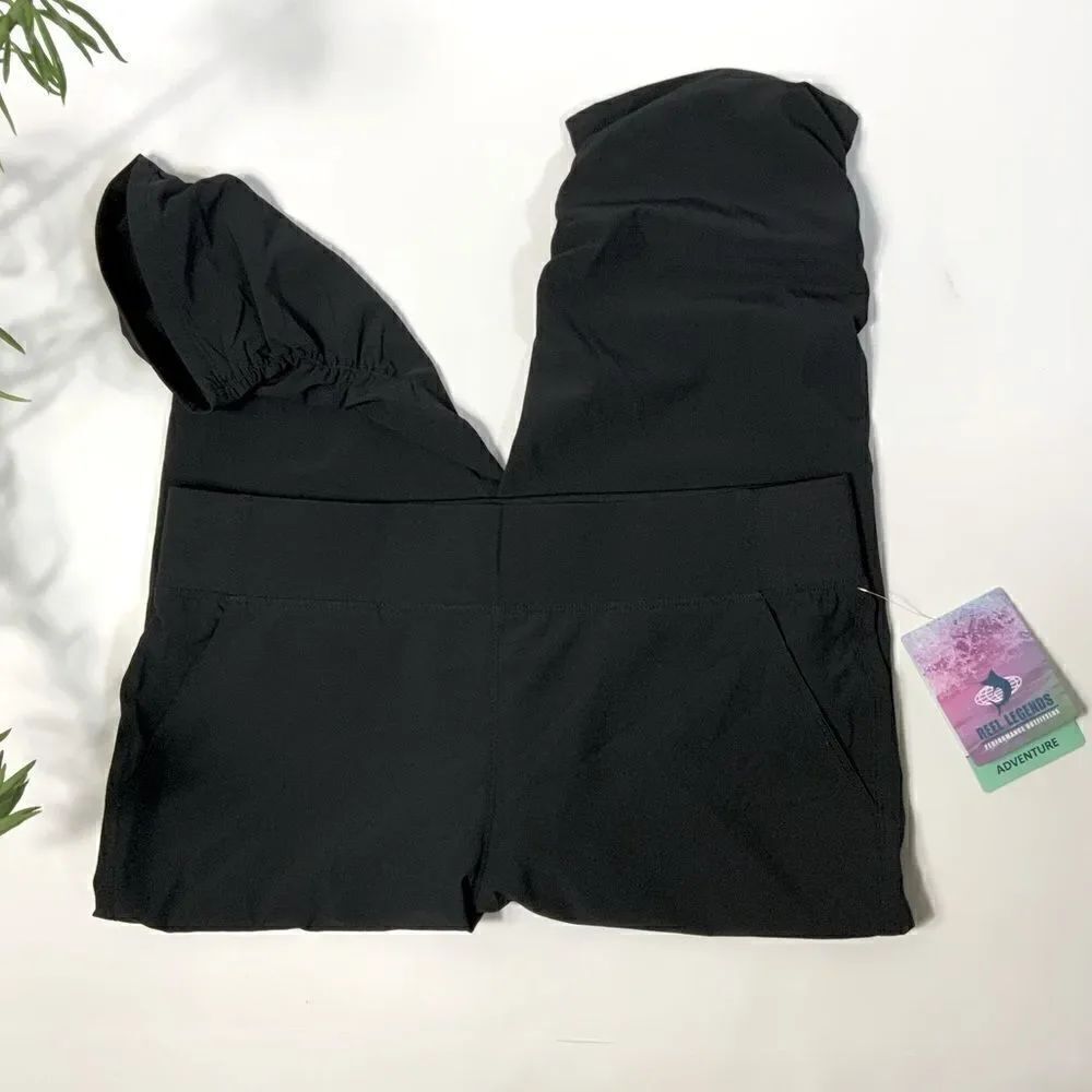 Women’s Reel Legends capris NWT